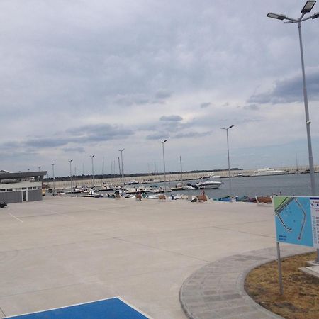 Emona Apartment Burgas Stad Buitenkant foto