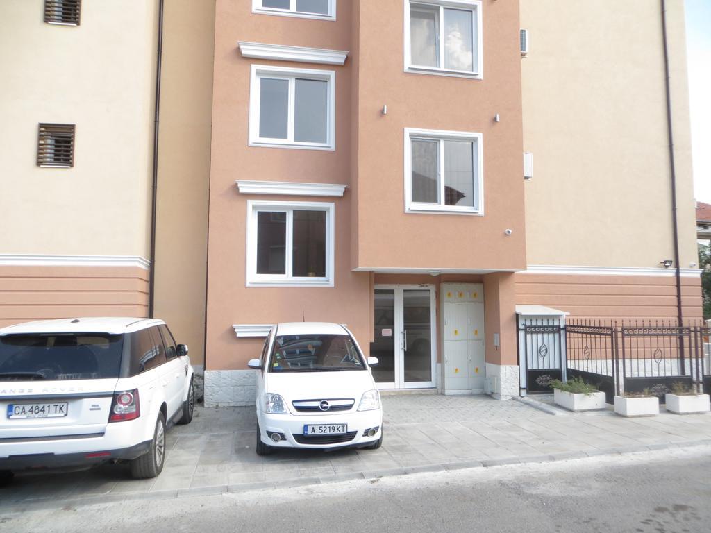 Emona Apartment Burgas Stad Buitenkant foto