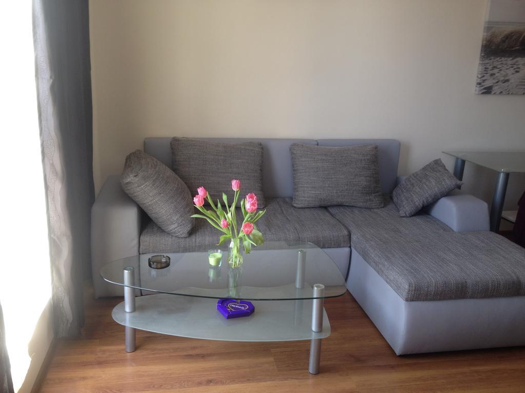 Emona Apartment Burgas Stad Buitenkant foto
