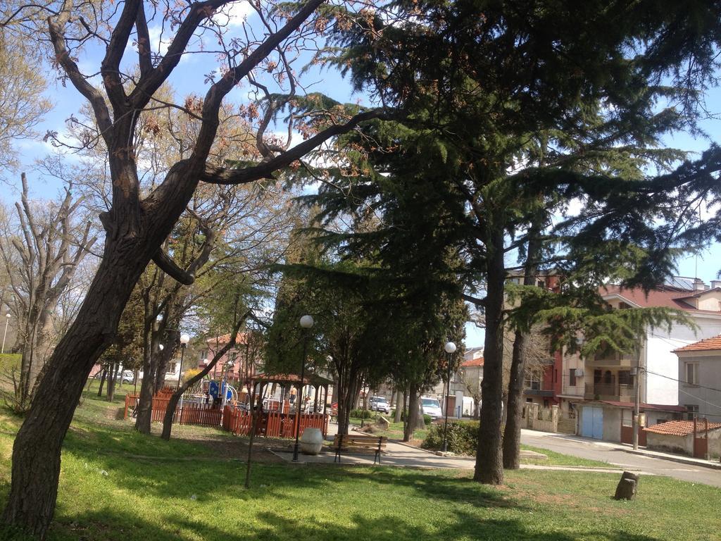 Emona Apartment Burgas Stad Buitenkant foto