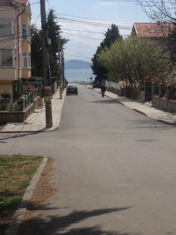 Emona Apartment Burgas Stad Buitenkant foto