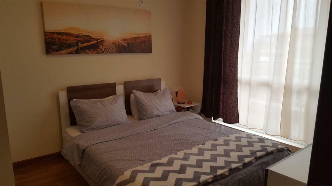 Emona Apartment Burgas Stad Buitenkant foto